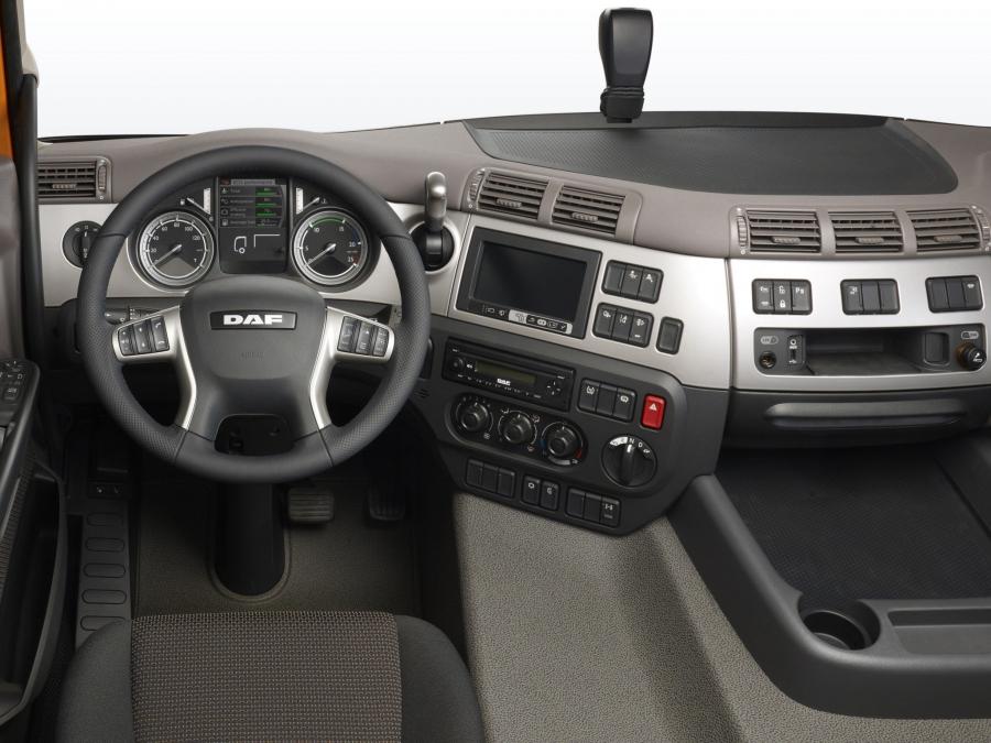  DAF CF 510 4x2 FT Space Cab 2013 года  (фото 5 из 9)